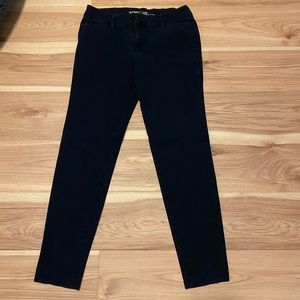 Old navy black pixie pants- mid rise